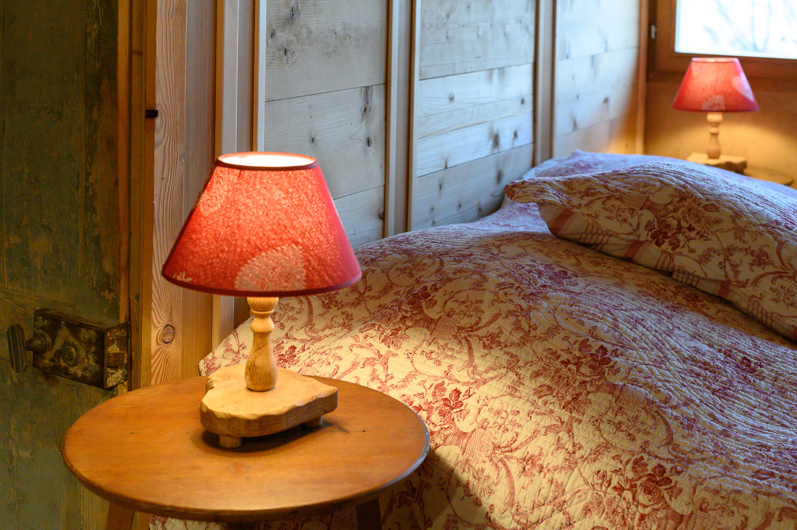 Petit chalet, avec vues extérieures